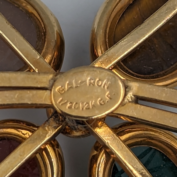 Egyptian Revival Bal-Ron Carved 4 Scarab Semi Precious Gemstones Brooch 12k GF - Picture 6 of 7